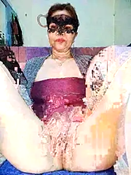 LisantLy online show from 12/15/25, 10:04