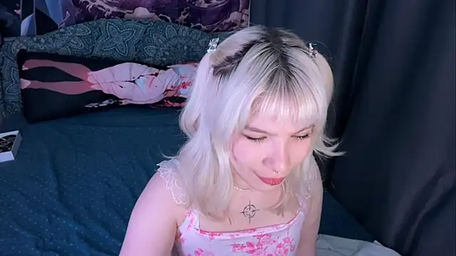 LolaDollyMur online show from 12/15/25, 07:09