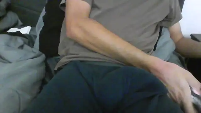 latinman7944 online show from 04/19/26, 06:47