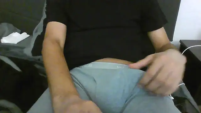 latinman7944 online show from 04/01/26, 05:42