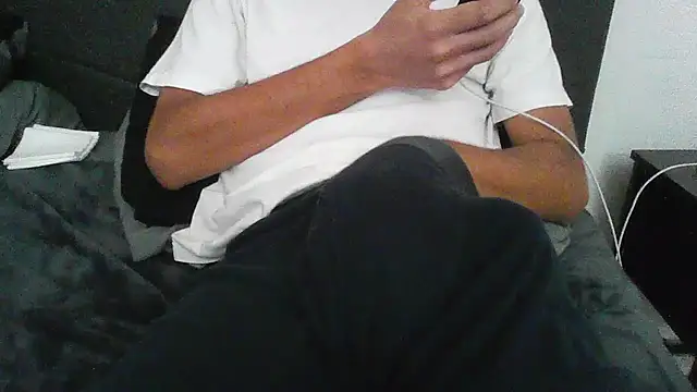 latinman7944 online show from 04/22/26, 05:36
