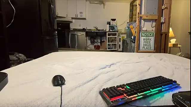 Snapshot of famous1tad chatting on 11/29/25, 02:06 famous1tad online show from 11/29/25, 02:06