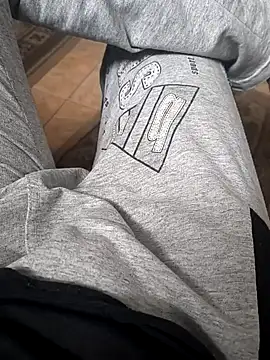 Alexutz21 online show from 04/08/26, 05:20