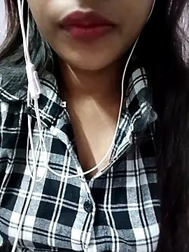 simmi02 online show from 11/23/25, 09:03