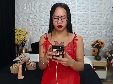 TransGoddessSofia online show from 12/15/25, 09:48