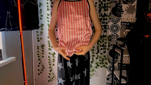 helgicuteness online show from 02/12/26, 11:54