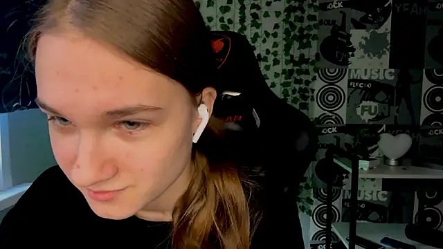 helgicuteness online show from 02/15/26, 11:42