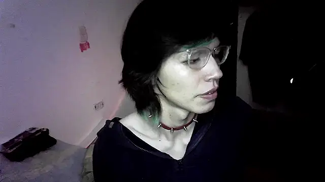 Snapshot of ghooozt69_ chatting on 12/18/25, 03:00 ghooozt69 online show from 12/18/25, 03:00