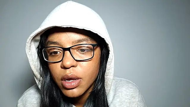 xoeewinters online show from 12/05/25, 12:48