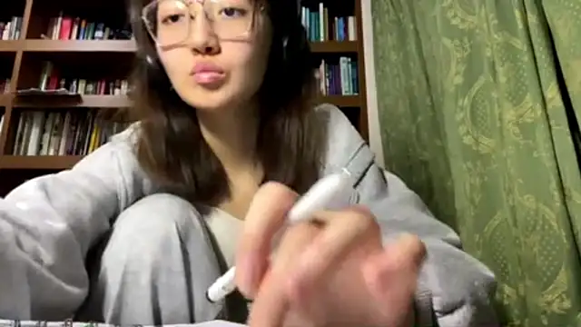 LinaClous online show from 12/16/25, 03:38