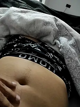 ParejaOcultaXX online show from 11/27/25, 10:32