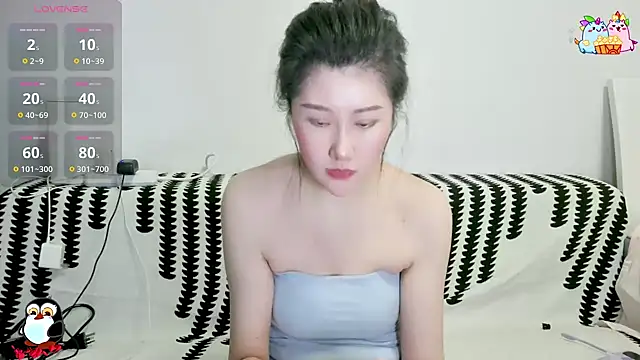 YINGZI-2025 online show from 12/02/25, 01:35