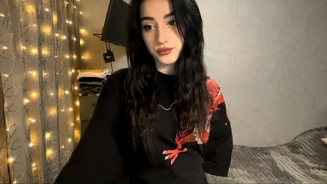 Meowluly online show from 12/14/25, 09:09