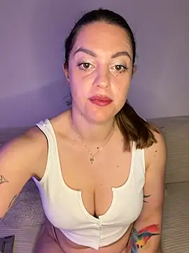 laraslittlesecrett online show from 03/25/26, 08:14