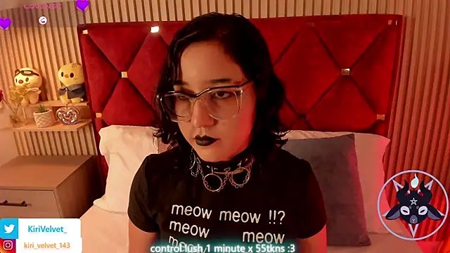 Kiri Velvet online show from 05/28/26, 08:04