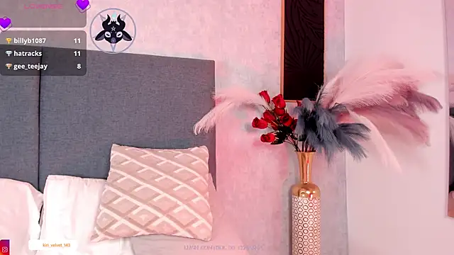 Kiri Velvet online show from 07/07/26, 07:34