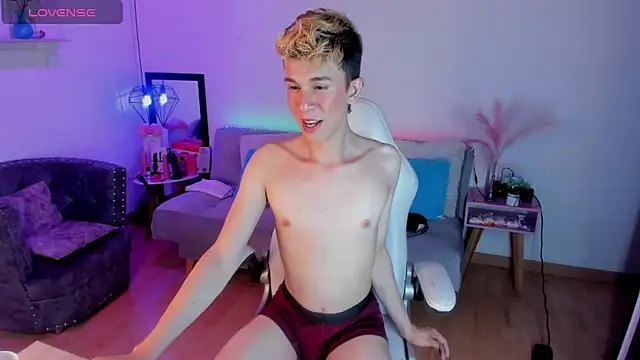 Snapshot of Juaan_Diick chatting on 02/07/26, 08:06 Juaan Diick online show from 02/07/26, 08:06