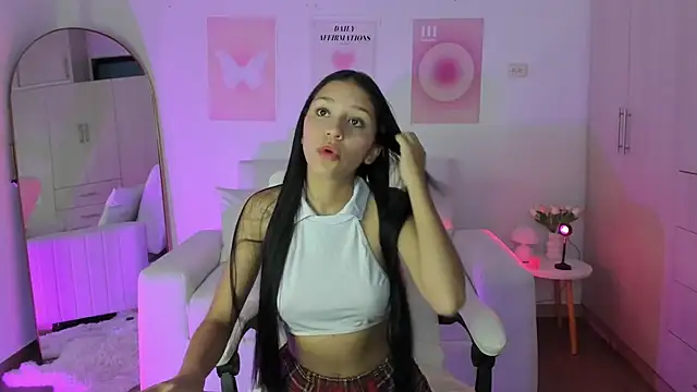 KAHTY JONES  online show from 11/28/25, 12:05