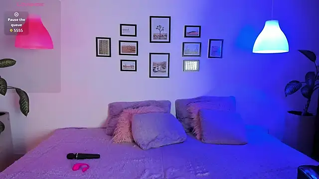 Skyy bloom online show from 04/15/26, 12:42