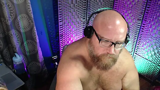 BigBearforCuddles online show from 06/21/26, 01:44
