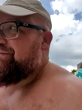 BigBearforCuddles online show from 05/13/26, 05:42