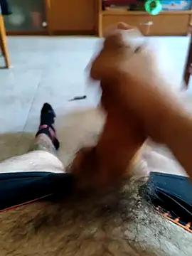 MomentoCaliente00 online show from 11/24/25, 11:32