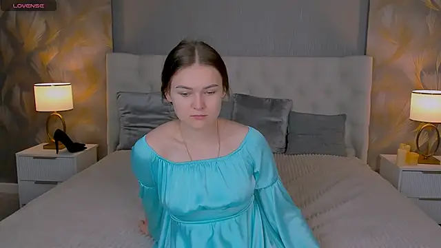 GLORIA BLOOM online show from 11/30/25, 08:42