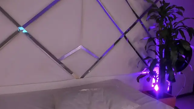 Snapshot of A_Good_Witch chatting on 01/17/26, 12:42 A Good Witch online show from 01/17/26, 12:42