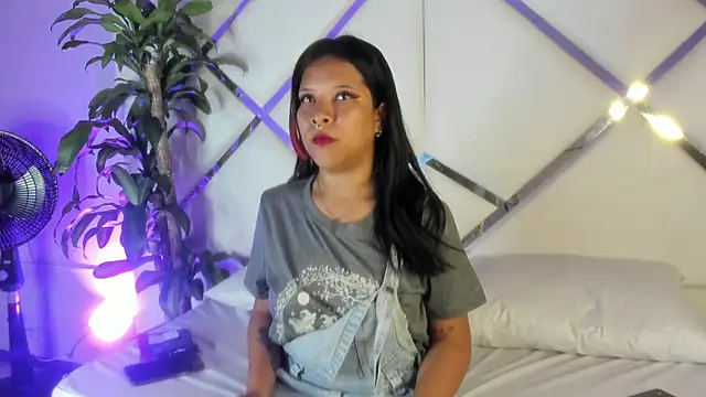 Snapshot of A_Good_Witch chatting on 02/05/26, 12:45 A Good Witch online show from 02/05/26, 12:45