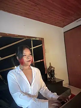 Snapshot of A_Good_Witch chatting on 02/04/26, 01:06 A Good Witch online show from 02/04/26, 01:06