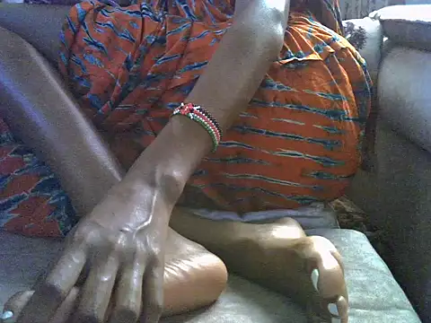 LIMAKATS0 online show from 12/01/25, 08:48