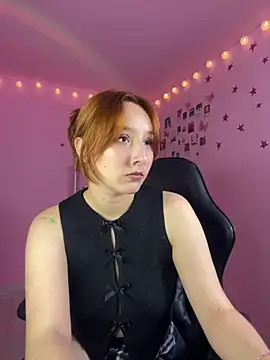 Snapshot of Davne_ chatting on 06/16/26, 12:32 Davne online show from 06/16/26, 12:32