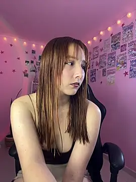Snapshot of Davne_ chatting on 07/19/26, 11:45 Davne online show from 07/19/26, 11:45
