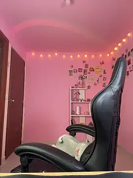 Davne  online show from 03/23/26, 10:42