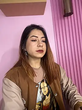 MaddieHunter online show from 12/05/25, 01:32