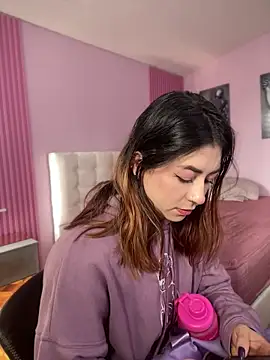 MaddieHunter online show from 01/13/26, 02:32