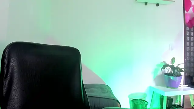 MaddieHunter online show from 02/02/26, 02:49