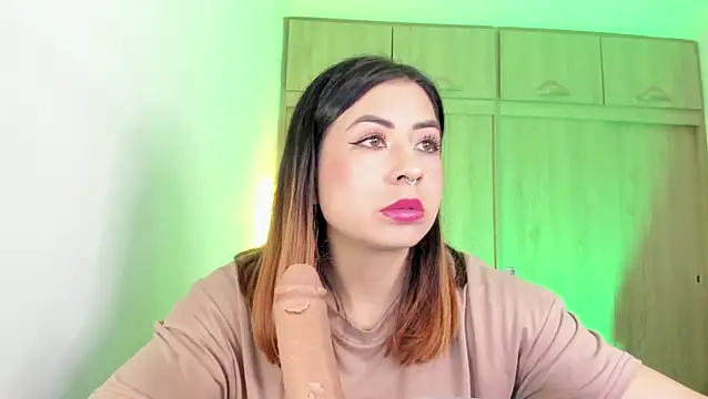 MaddieHunter online show from 04/23/26, 07:04