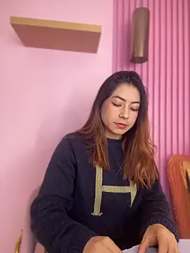 MaddieHunter online show from 12/20/25, 01:58