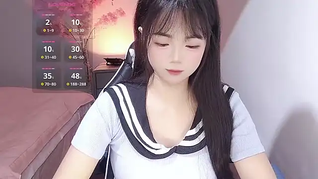 Snapshot of LuLu_bb chatting on 03/27/26, 01:03 LuLu bb online show from 03/27/26, 01:03