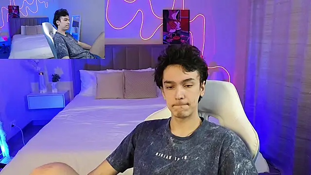 MoonlinSkinn online show from 02/14/26, 01:06