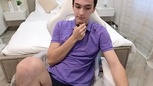 MoonlinSkinn online show from 12/03/25, 08:03