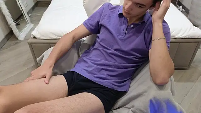 MoonlinSkinn online show from 12/05/25, 01:05