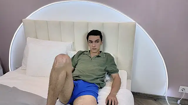 MoonlinSkinn online show from 11/24/25, 08:03