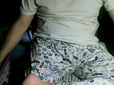 Snapshot of OreCam chatting on 02/06/26, 04:14 OreCam online show from 02/06/26, 04:14