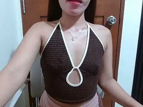 Snapshot of Kinky_celistine chatting on 06/26/26, 12:00 Kinky celistine online show from 06/26/26, 12:00