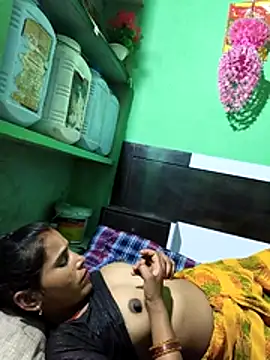 Uma sain online show from 04/23/26, 04:08