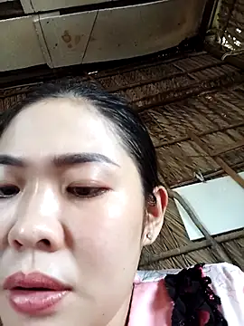Snapshot of Lin-kute98 chatting on 04/25/26, 06:05 Lin-kute98 online show from 04/25/26, 06:05
