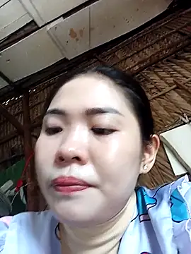 Snapshot of Lin-kute98 chatting on 05/11/26, 02:13 Lin-kute98 online show from 05/11/26, 02:13