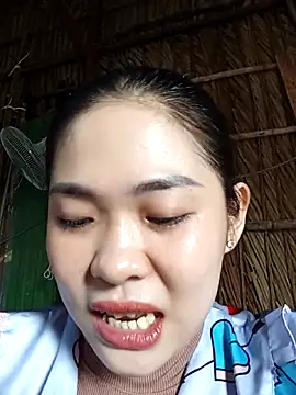 Snapshot of Lin-kute98 chatting on 05/02/26, 12:49 Lin-kute98 online show from 05/02/26, 12:49